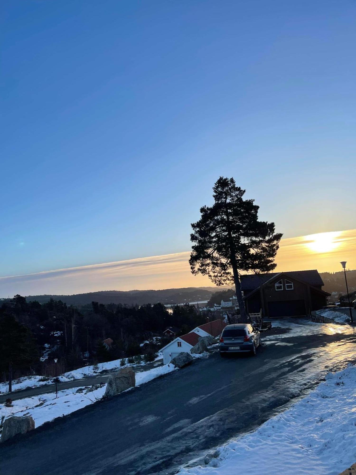 Familievennlig Apartment Tvedestrand Buitenkant foto